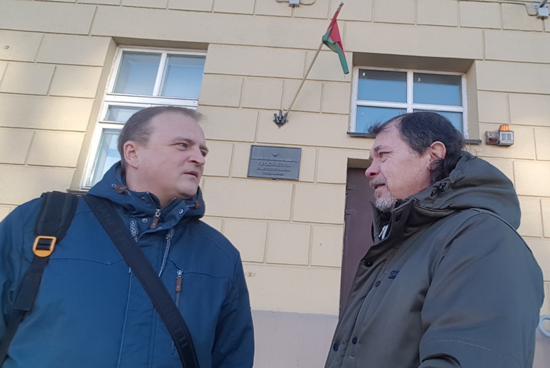 Зампредседателя Белорусской ассоциации журналистов Олег Агеев и журналист Александр Зенков Зампредседателя Белорусской ассоциации журналистов Олег Агеев и журналист Александр Зенков