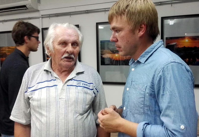 Уладзімір Выдзерка (злева) і гродзенскі фатограф Аляксандр Саенка https://baj.media/sites/default/files/event/preview/z5.jpg