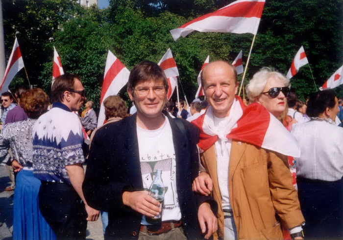 З Пітэрам Бернам, дырэктарам беларускага прадстаўніцтва Фонда Сораса. Каля 1995 года