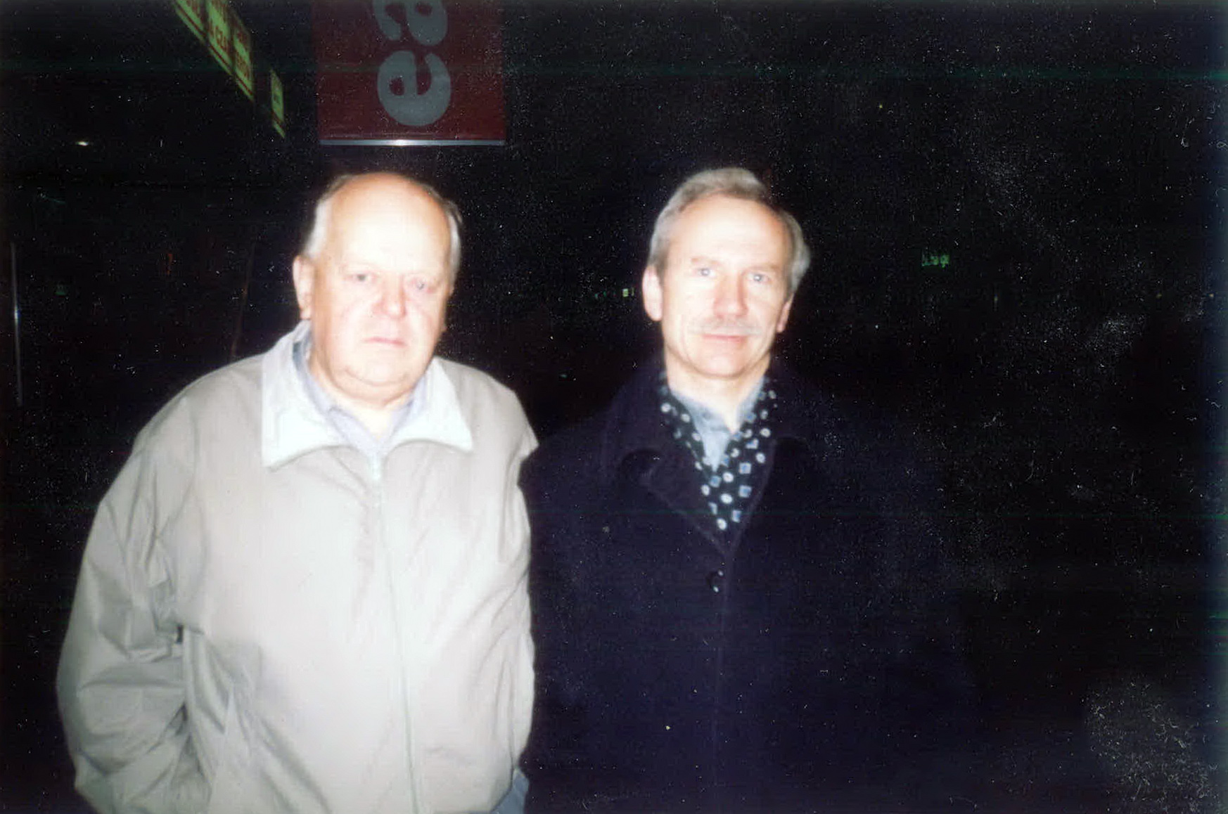 Са Станіславам Шушкевічам у Аэрапорце Мінск-2, кастрычнік 2004