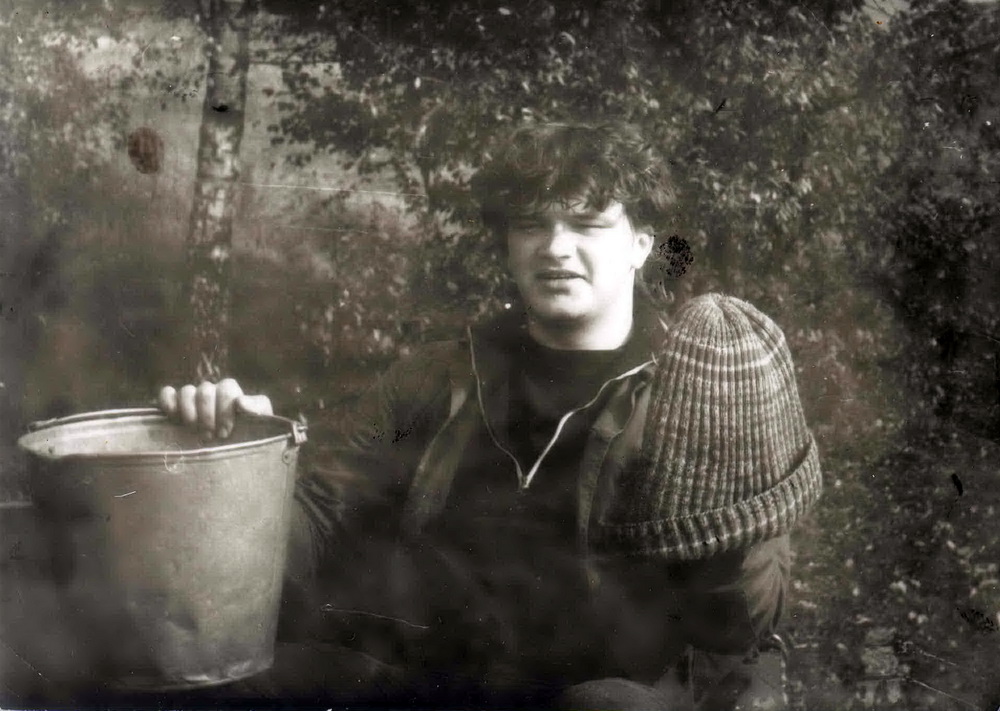 На бульбе ў вёсцы Сінія Горы Смалявіцкага раёна. Верасень 1990-га года