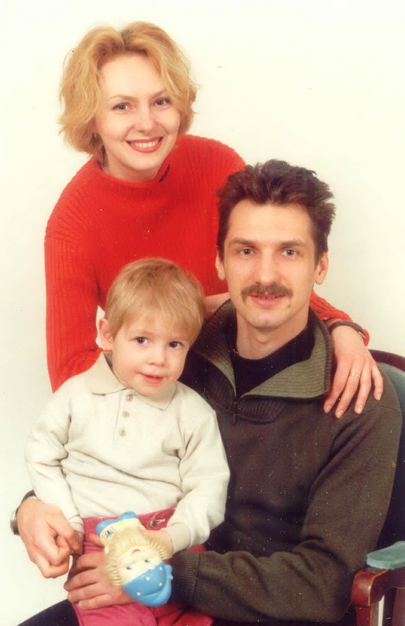 З жонкай Вольгай і сынам Богушам. 2000-ы год