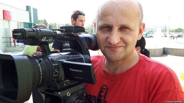 Кастусь Жукоўскі, адзін з карэспандэнтаў тэлеканалу «Белсат ТВ», якога за апошнія тры гады штрафавалі 17 разоў