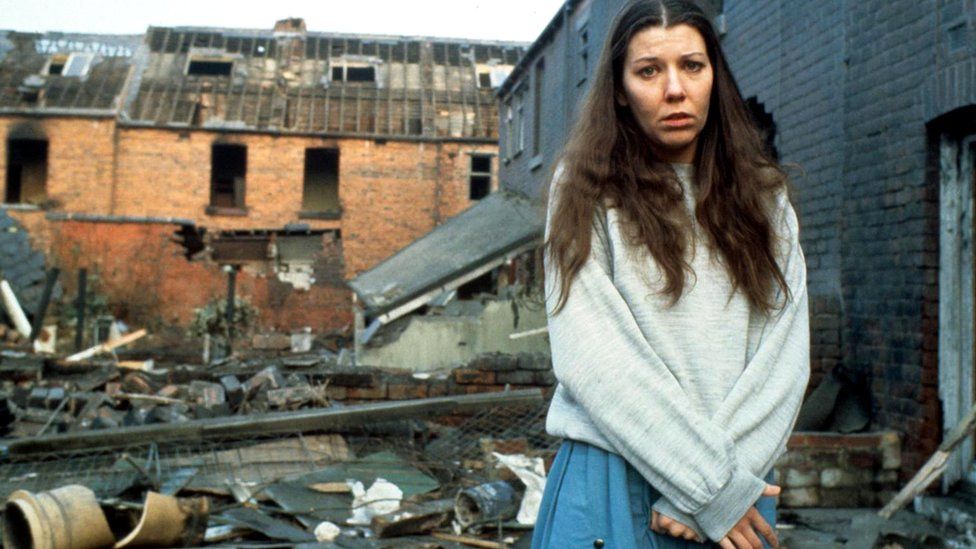 В 1980-х британское телевидение показывало сериал о двух семьях из Шеффилда, живших в то время, когда по Британии было нанесено два ядерных удара