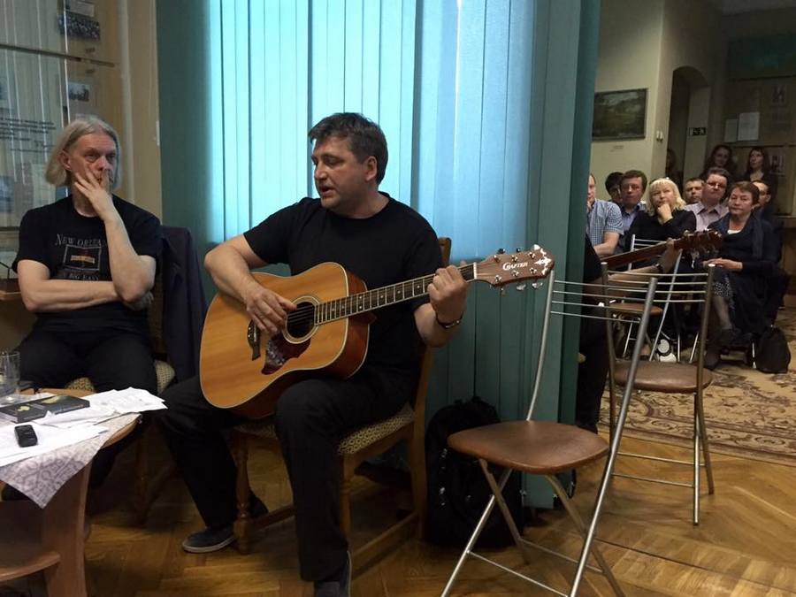 Падчас прэзентацыі кнігі "Доказы руху" Падчас прэзентацыі кнігі "Доказы руху"