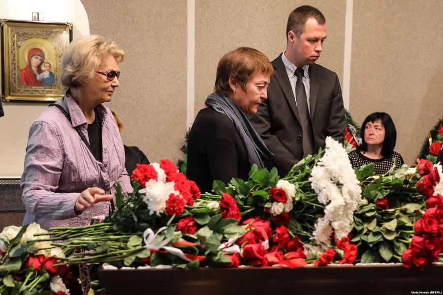 Народная артистка Зинаида Бондаренко, экс-председатель, член правления БАЖ Жанна Литвина, пресс-секретарь БАЖ Борис Горецкий