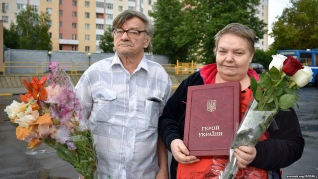 Бацькі героя Украіны Міхася Жызнеўскага Міхаіл і Ніна адышлі ў адзін год. Фота svaboda.org. zhyzn-sukqi.jpg