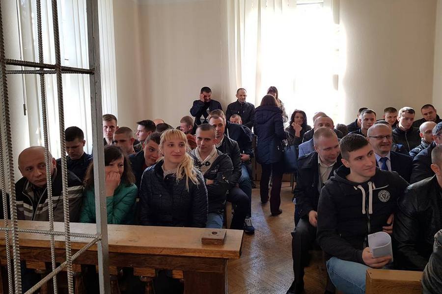 У залі суда. Фота Алеся Бяляцкага