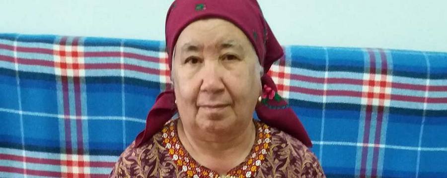 Независимый журналист-фрилансер Солтан Ачилова, которую видели в ноябре 2017 года в ее доме в Ашхабаде, Туркменистан, была задержана, подвергалась физическому насилию и угрозам из-за ее работы. (КЗЖ через Хронику Туркменистана)