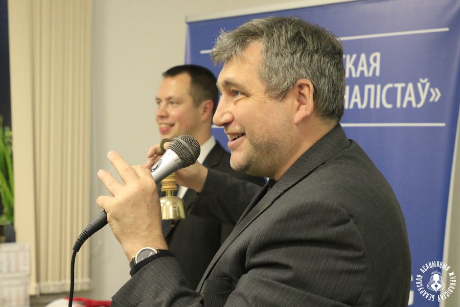 Гасцей сустрэчы вітаюць старшыня ГА "БАЖ" Андрэй Бастунец і намеснік Барыс Гарэцкі