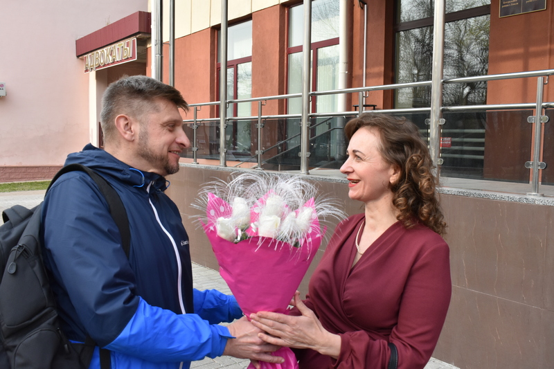 Ларысу Шчыракову калегі павіншавалі з Днём народзінаў, а суд — пакараў буйным штрафам