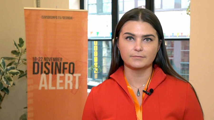 Кристина Зеленюк, политический обозреватель украинского онлайн-медиа “Сегодня” Кристина Зеленюк, политический обозреватель украинского онлайн-медиа “Сегодня”