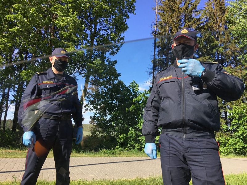 Police detain Belsat TV crew in Zhodzina