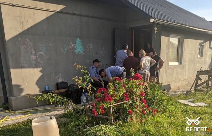 «Агляд» у доме Паўла Вінаградава. Фота: Юрый Вінаградаў