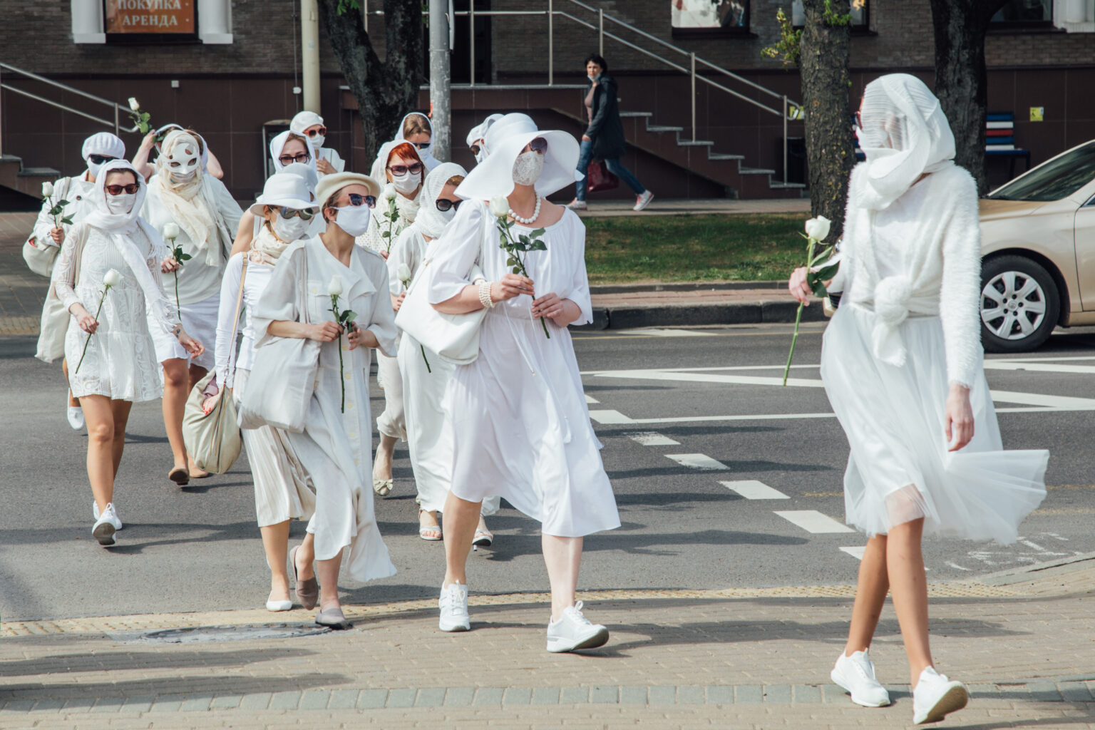 Women demonstrating at the Kamaroŭski Market, July 12, 2021. Photo: Tanya Kapitonova