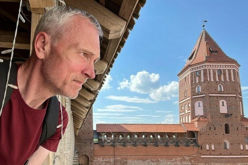 У Мірскім замку. Фота з сацсетак