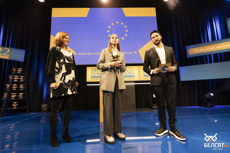 Дар’я Чульцова падчас уручэння ўзнагароды Prix Europa. Патсдам, Нямеччына. 28 кастрычніка 2022 года. Фото: Ян Лісіцкі / Белсат