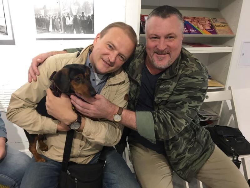 Олег Агеев, политзаключенный правозащитник Леонид Судаленко и Миа