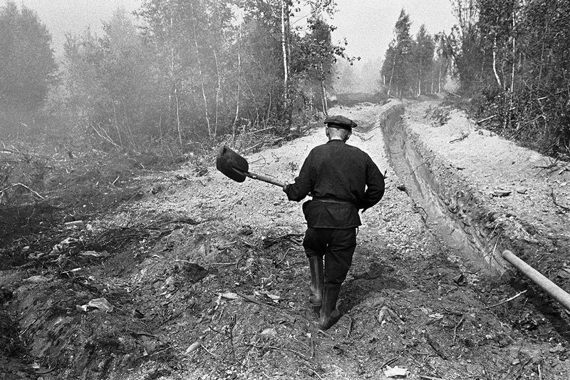 Летние торфяные пожары под Минском. 1992 / © Сергей Брушко