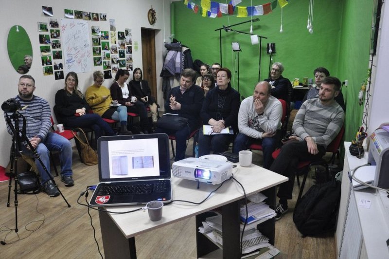Тренинг для журналистов, проводившийся Ларисой Щиряковой в 2018 году. На фото в центре руководитель Гомельского телевидения — Александр Добриян