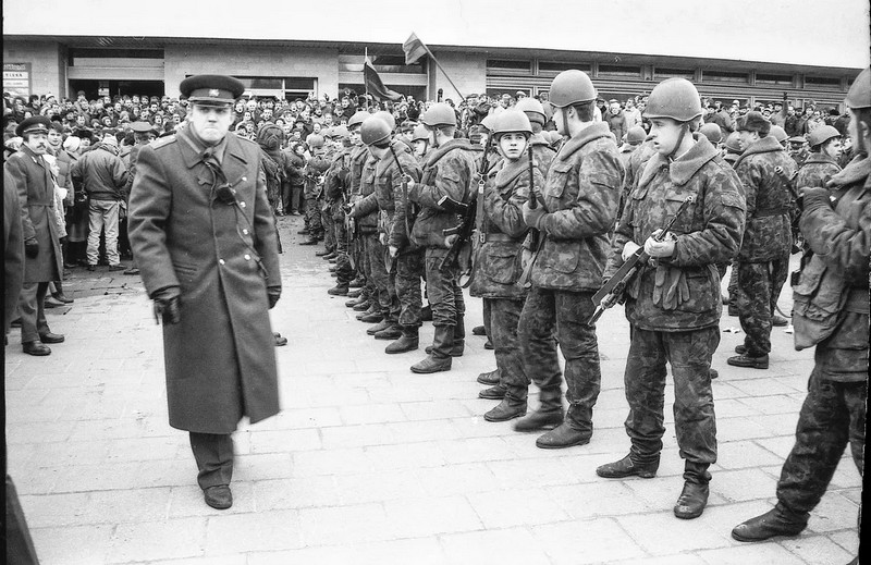 Захват дома Печати 11 января 1991 года. Фото из архива Паулюса Лилейкиса