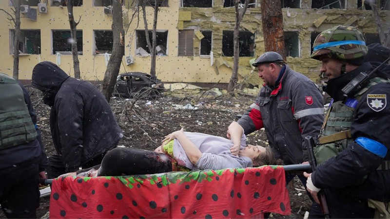Кадр фильма «20 дней в Мариуполе» Mstyslav Chernov / AP / Courtesy of Sundance Institute