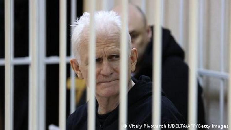 Алесь Беляцкий в зале суда Фото: Vitaly Pivovarchik/BELTA/AFP/Getty Images