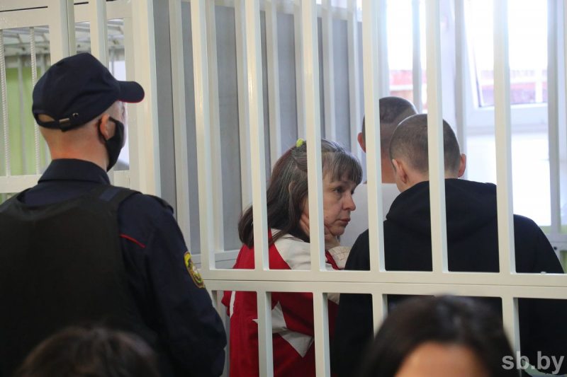 Палітзняволеная Вольга Маёрава на судзе 18 траўня