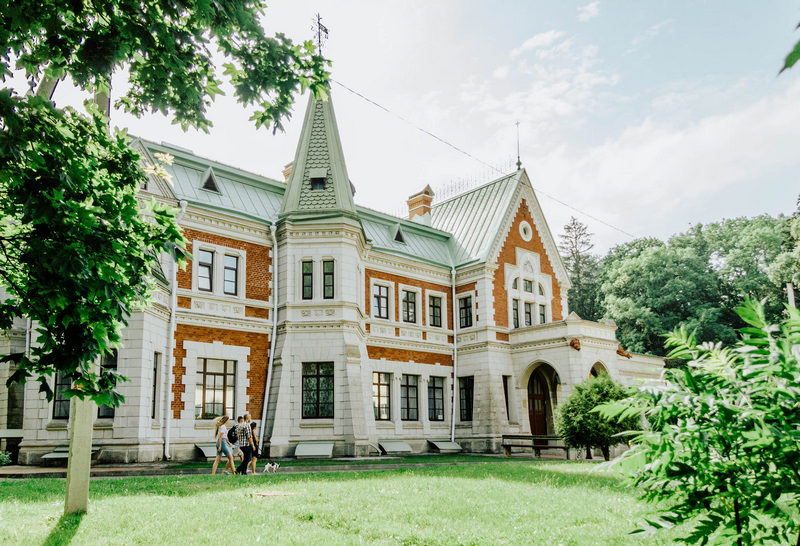 Kozel-Pakleuski’s Estate. Chyrvony berah. Photo: 34travel.me