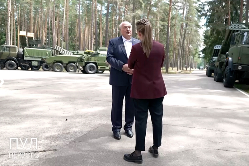 Александр Лукашенко во время интервью российской пропагандистке Ольге Скабеевой. Июнь 2023 года