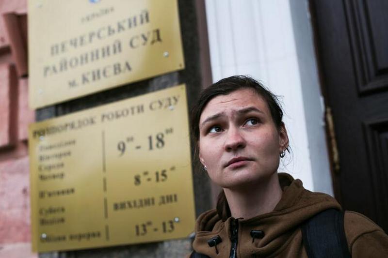 Яна Дугарь. Фото: Стас Юрченко, Ґрати