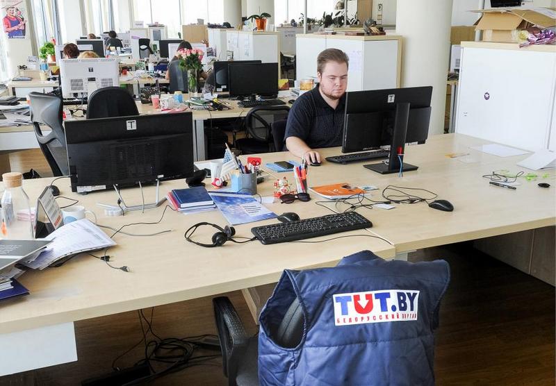 The office of the Belarusian news website, Tut.by. The Investigative Committee of the Republic of Belarus has ordered the detention of some Tut.by staff, along with other media workers, alleging they had unauthorized access to information owned by government-owned news agency, BELTA. © 2019 Viktor Drachev\TASS via Getty Images