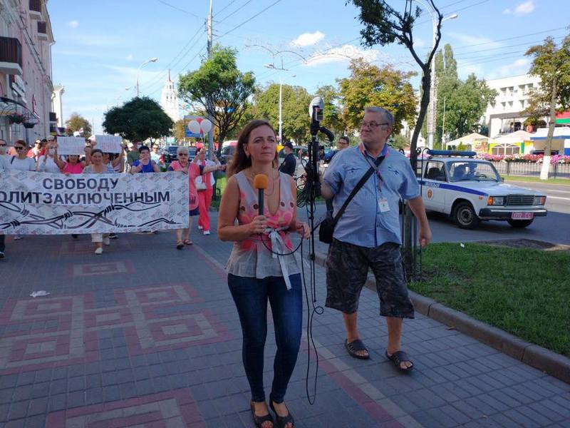 Ларыса Шчыракова і Андрэй Толчын на маршы пратэсту 6 верасня