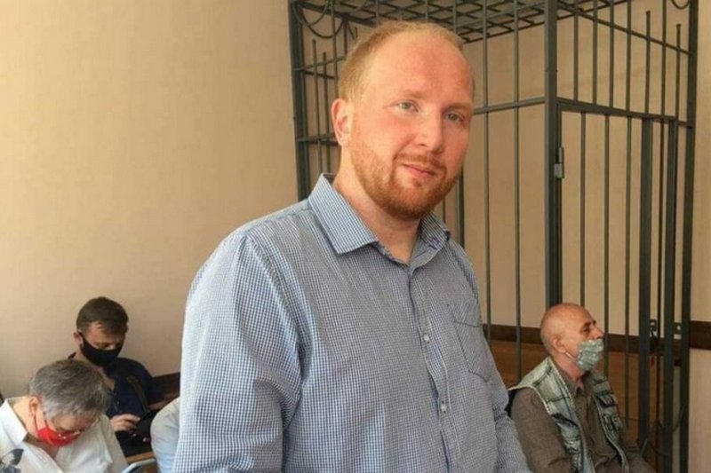 Яўген Меркіс у судзе, архіўнае фота