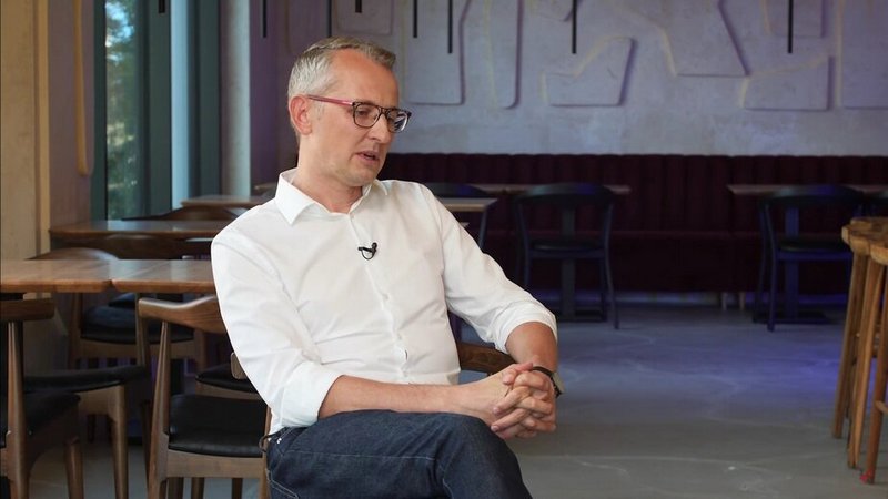Сергей Подсосонный в шоу «жизнь-малина», выпуск от 30 сентября 2023 года. Скриншот YouTube