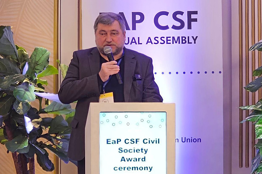 Andrei Bastunets at the Brussels awards ceremony. Photo: Telegram channel Representative Office for Foreign Affairs