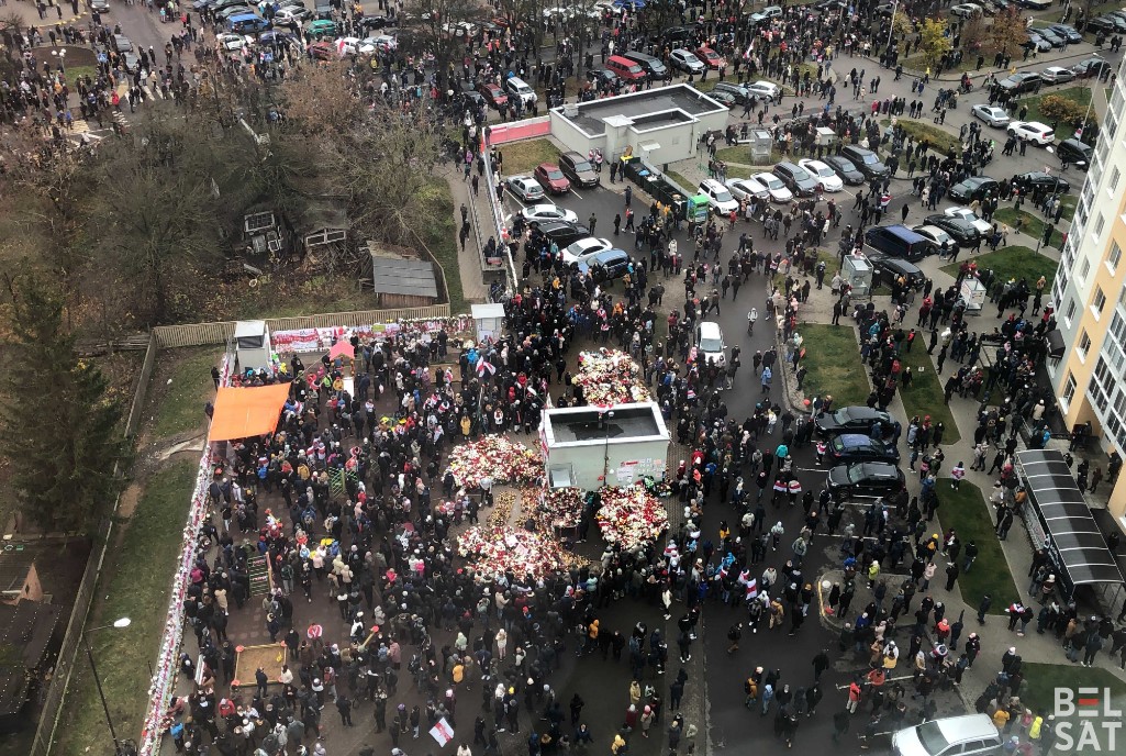 Беларусы сабраліся на плошчы Пераменаў. Менск, Беларусь. 15 лістапада 2020 года. Фота: Белсат