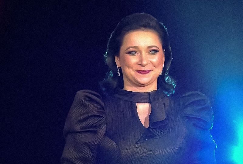Анна Селук