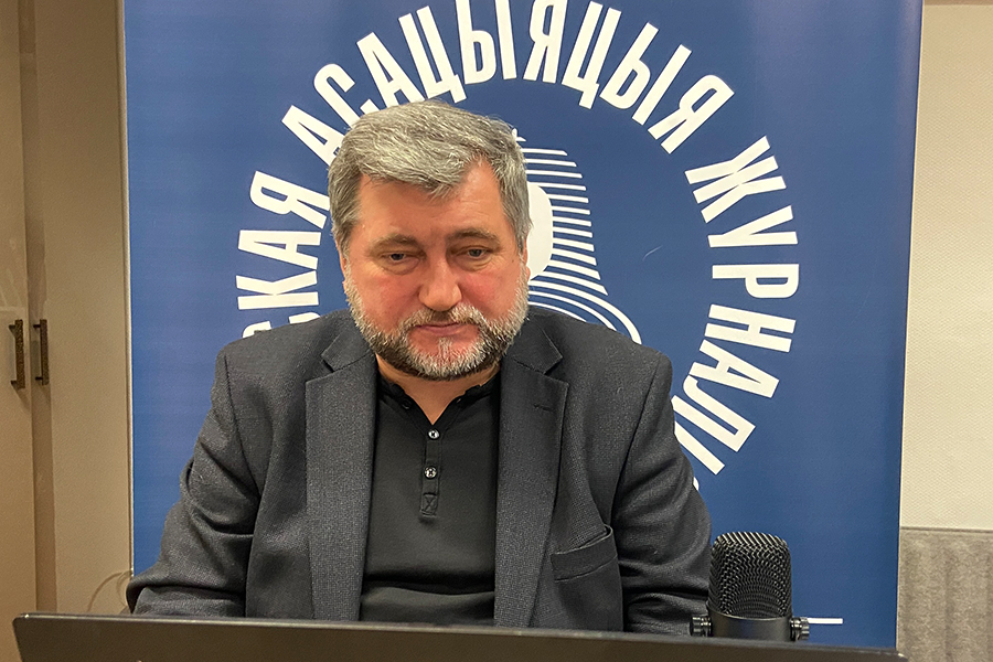 Андрэй Бастунец падчас анлайн-выступу ў пасяджэнні дэлегацыі па сувязях з Беларуссю Еўрапарламента. Фота: БАЖ