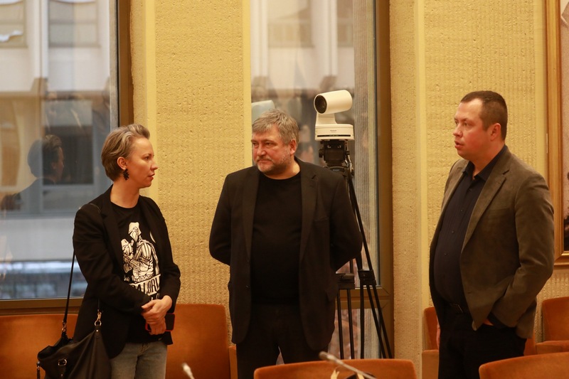 Sabīne Sīle from Media Hub Riga, BAJ Chairman Andrei Bastunets and BAJ Deputy Chairman Barys Haretski during the Free Journalism Forum on December 7, 2023. Photo: Belarusian Association of Journalists