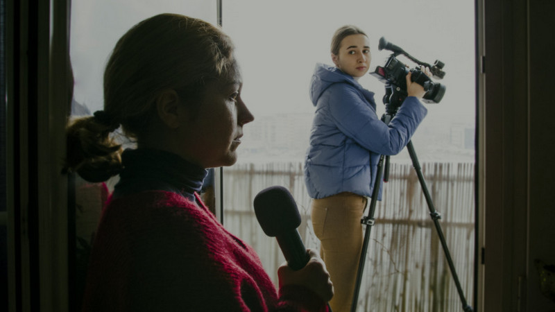 Кадр са стужкі «У жывым эфіры»