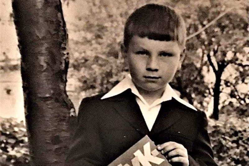 Аляксей Дзікавіцкі ў дзяцінстве